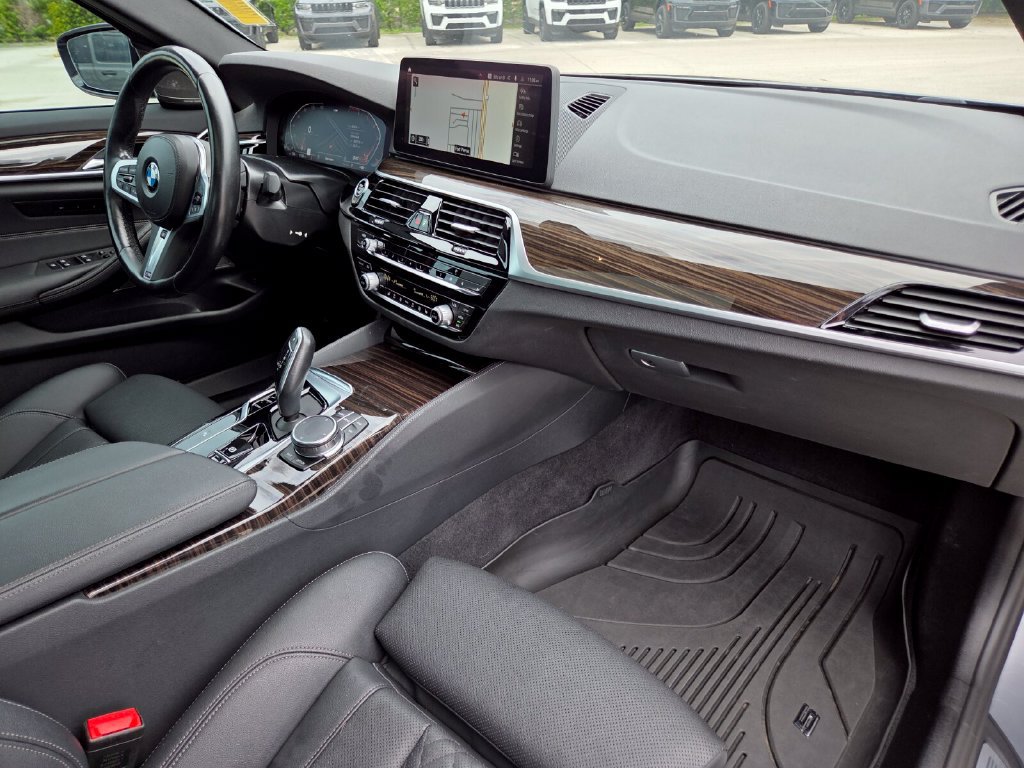 Used 2023 BMW 530i w/ M Sport Package RWD image 13