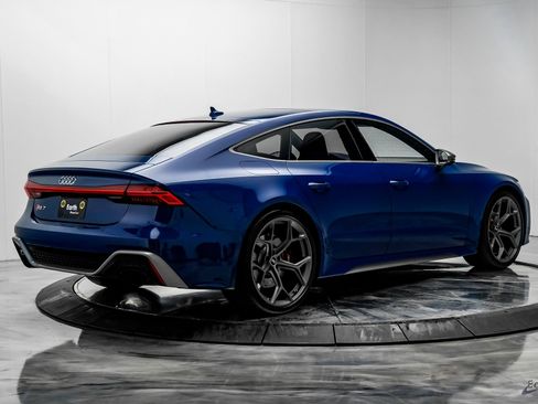 Used 2024 Audi RS 7 Performance w/ Executive Package image 13