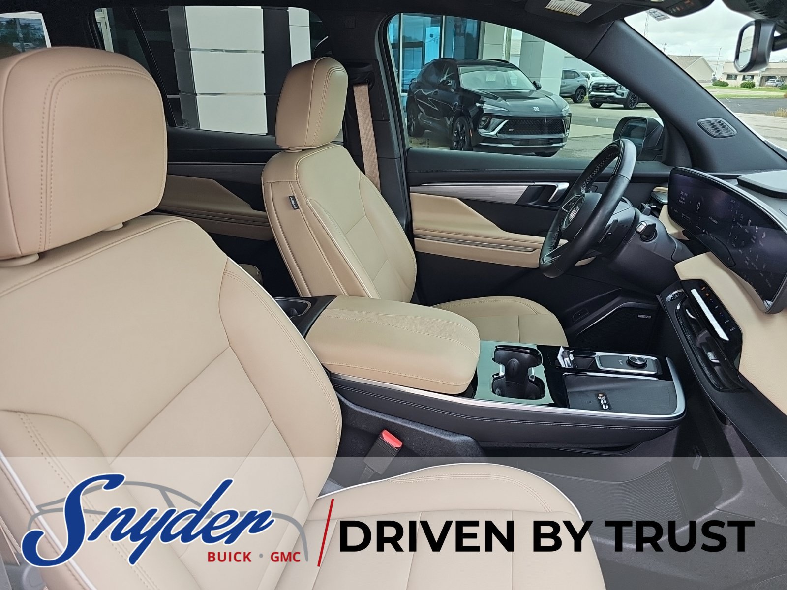Used 2025 Buick Enclave Preferred w/ Super Cruise Package FWD image 30