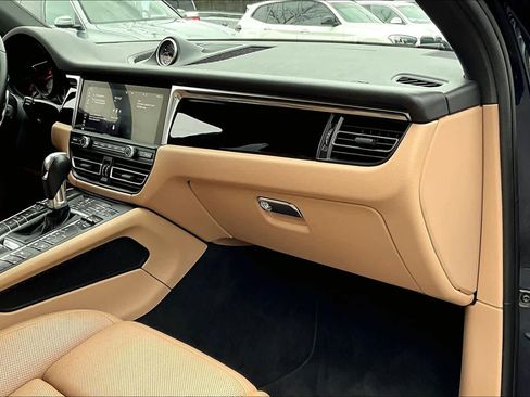 Used 2020 Porsche Macan S image 19