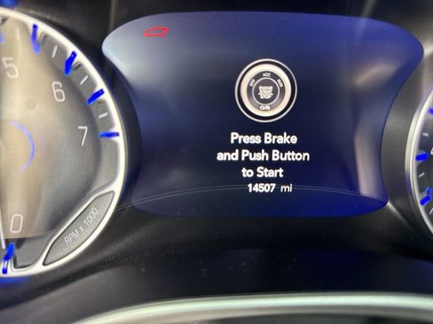 Used 2024 Chrysler Pacifica Touring-L w/ S Appearance Package image 13