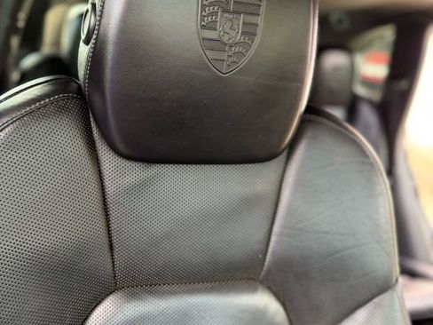 Used 2017 Porsche Cayenne Platinum Edition image 25