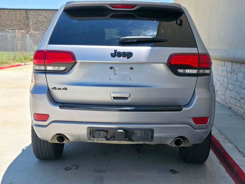 Used 2015 Jeep Grand Cherokee Altitude AWD/4WD image 4