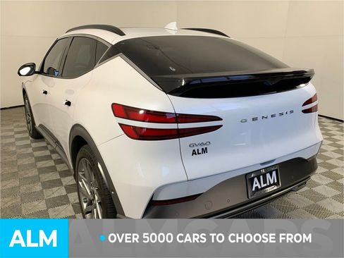 Used 2023 Genesis GV60 Advanced image 6