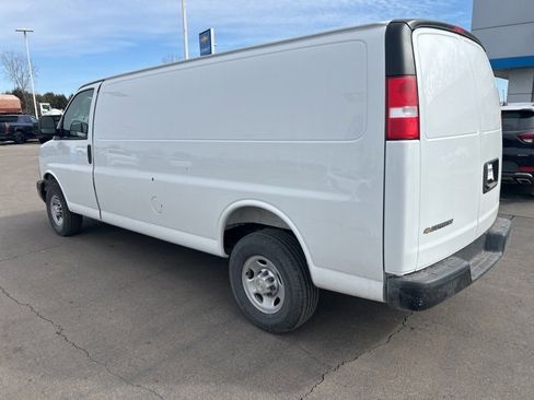 Used 2025 Chevrolet Express 2500 Extended w/ Driver Convenience Package image 7