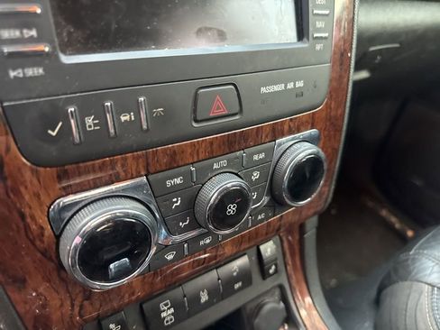 Used 2014 Chevrolet Traverse LT image 15