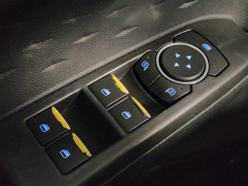 Used 2020 Ford Escape SE FWD image 27
