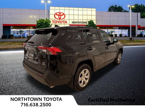 Used 2023 Toyota RAV4 LE AWD/4WD image 14