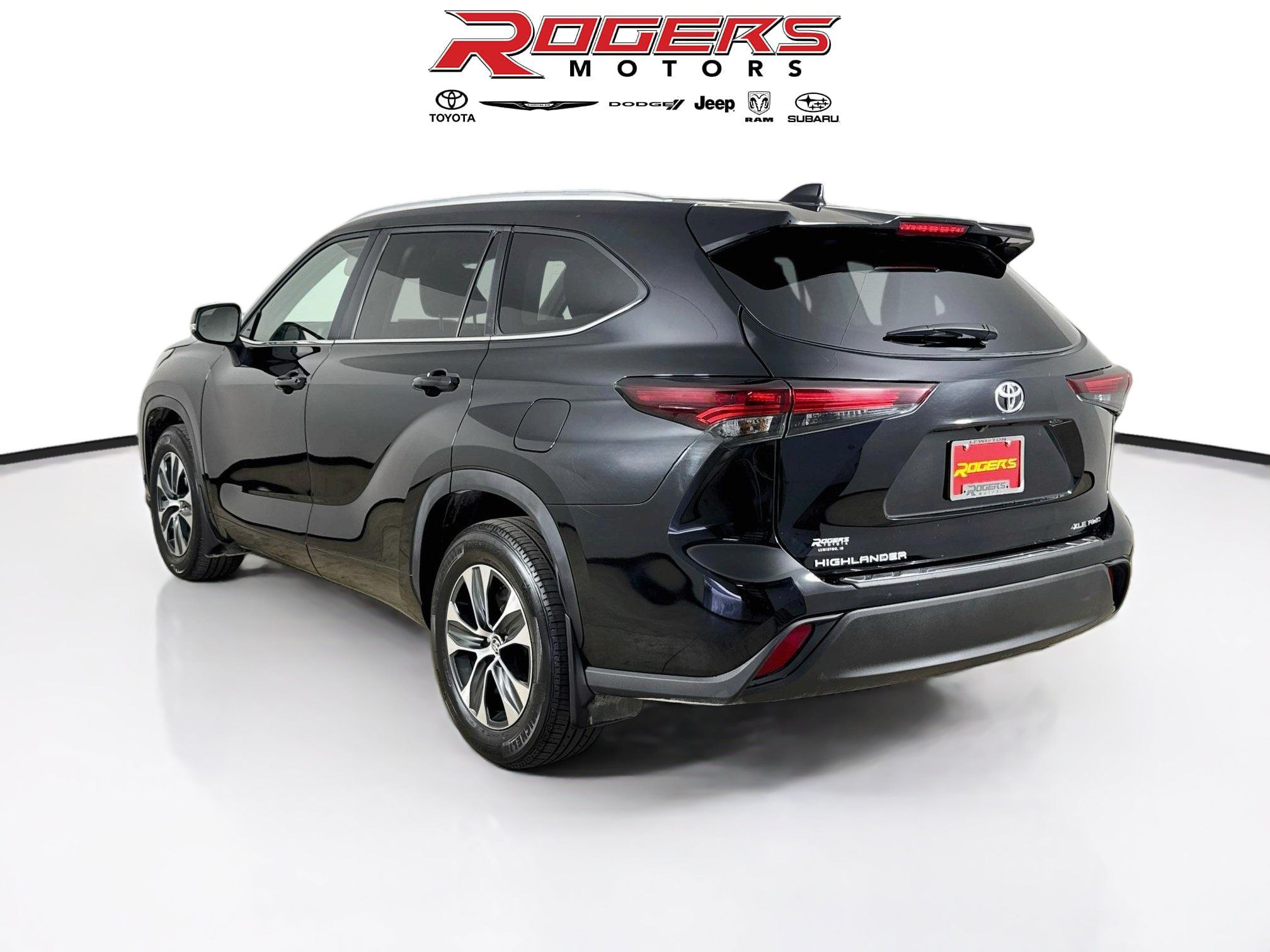 Used 2026 Toyota Highlander XLE AWD/4WD image 11