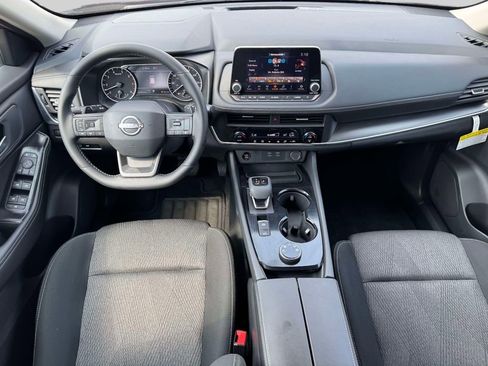 Used 2026 Nissan Rogue SV AWD/4WD image 12
