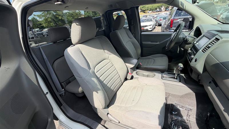 Used 2019 Nissan Frontier S RWD image 8