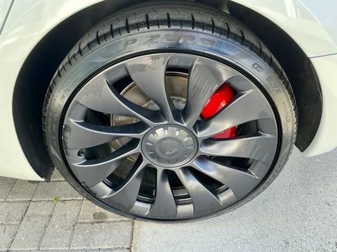 Used 2023 Tesla Model 3 Performance image 15