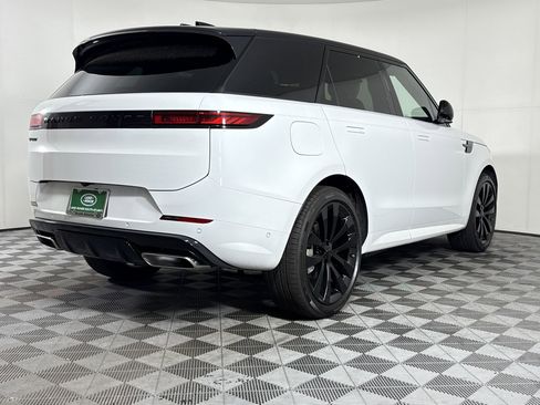 New 2026 Land Rover Range Rover Sport Dynamic SE image 9