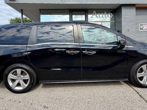 Used 2020 Honda Odyssey EX image 2