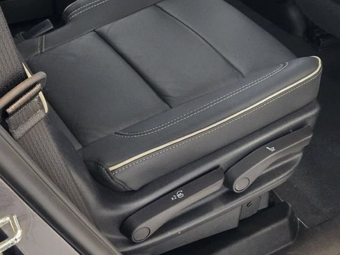 Certified 2025 Chevrolet Tahoe Premier AWD/4WD image 11