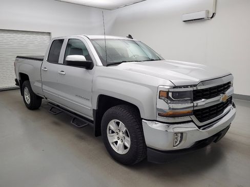 Used 2018 Chevrolet Silverado 1500 LT w/ All Star Edition AWD/4WD image 11
