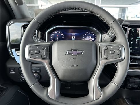 Used 2024 Chevrolet Silverado 2500 LT AWD/4WD image 14