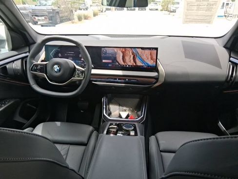 Used 2025 BMW X3 xDrive30i w/ Convenience Package AWD/4WD image 10