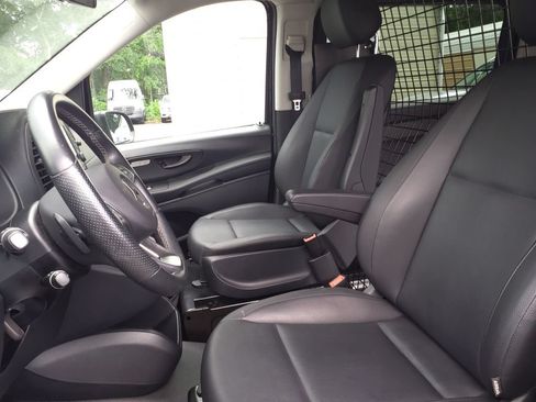 Used 2023 Mercedes-Benz Metris Passenger image 13