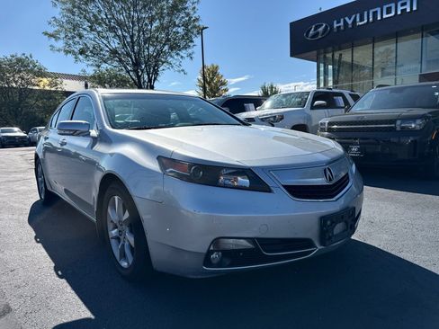 Used 2013 Acura TL w/ Technology Package FWD image 2