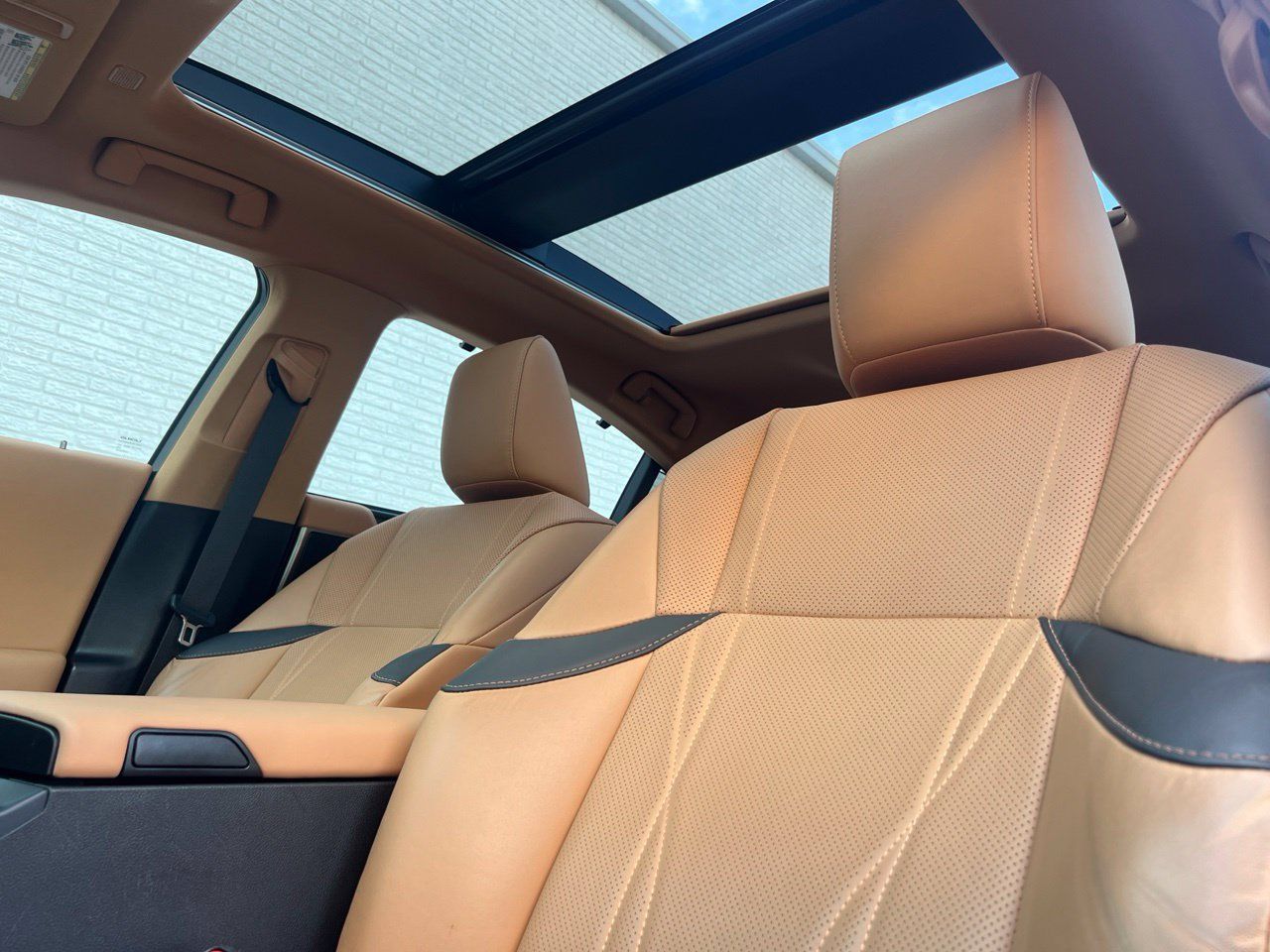 Used 2025 Lexus ES 350 Ultra Luxury w/ Accessory Package (Z2) FWD image 16