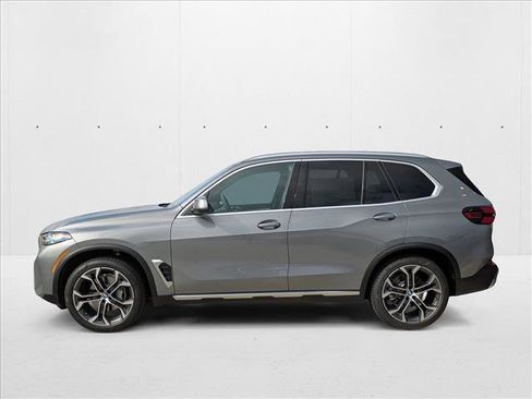 Used 2026 BMW X5 xDrive40i image 5