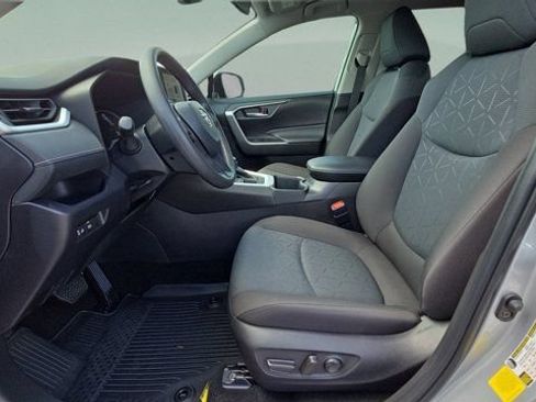 Certified 2025 Toyota RAV4 XLE AWD/4WD image 10