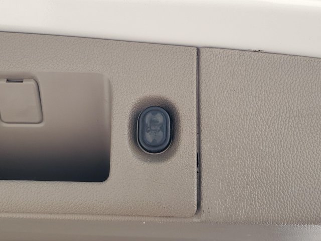 Used 2018 Chevrolet Suburban Premier RWD image 41
