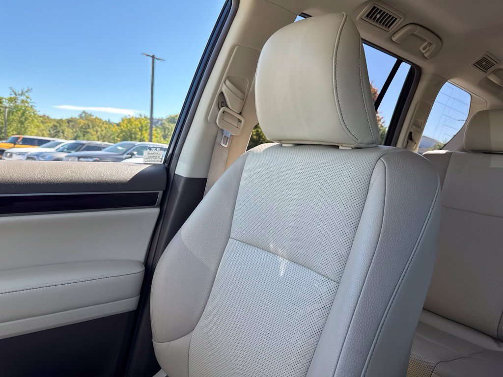 Used 2018 Lexus GX 460 Premium w/ Premium Package AWD/4WD image 24