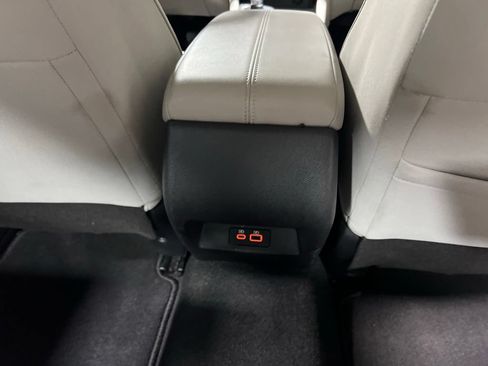 Used 2024 Nissan Altima 2.5 SV FWD image 13