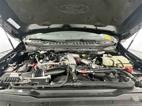 Used 2024 Ford F350 Platinum image 33