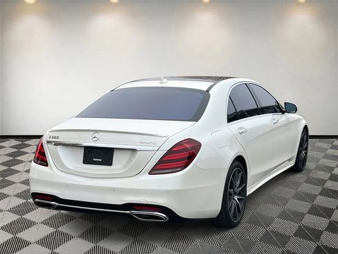 Used 2019 Mercedes-Benz S 560 4MATIC Sedan image 3
