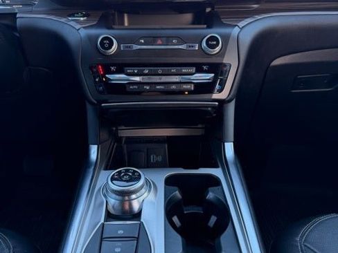 Used 2020 Ford Explorer Limited image 11