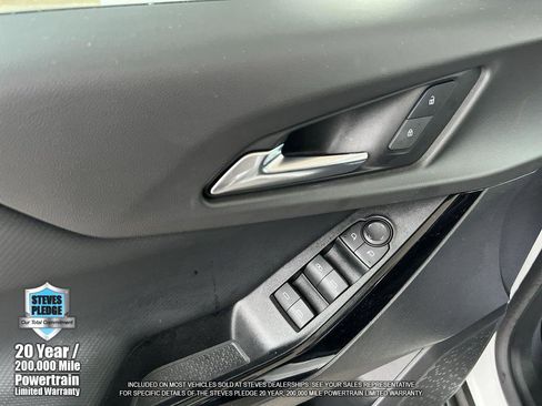 Used 2025 Chevrolet Equinox LT image 25