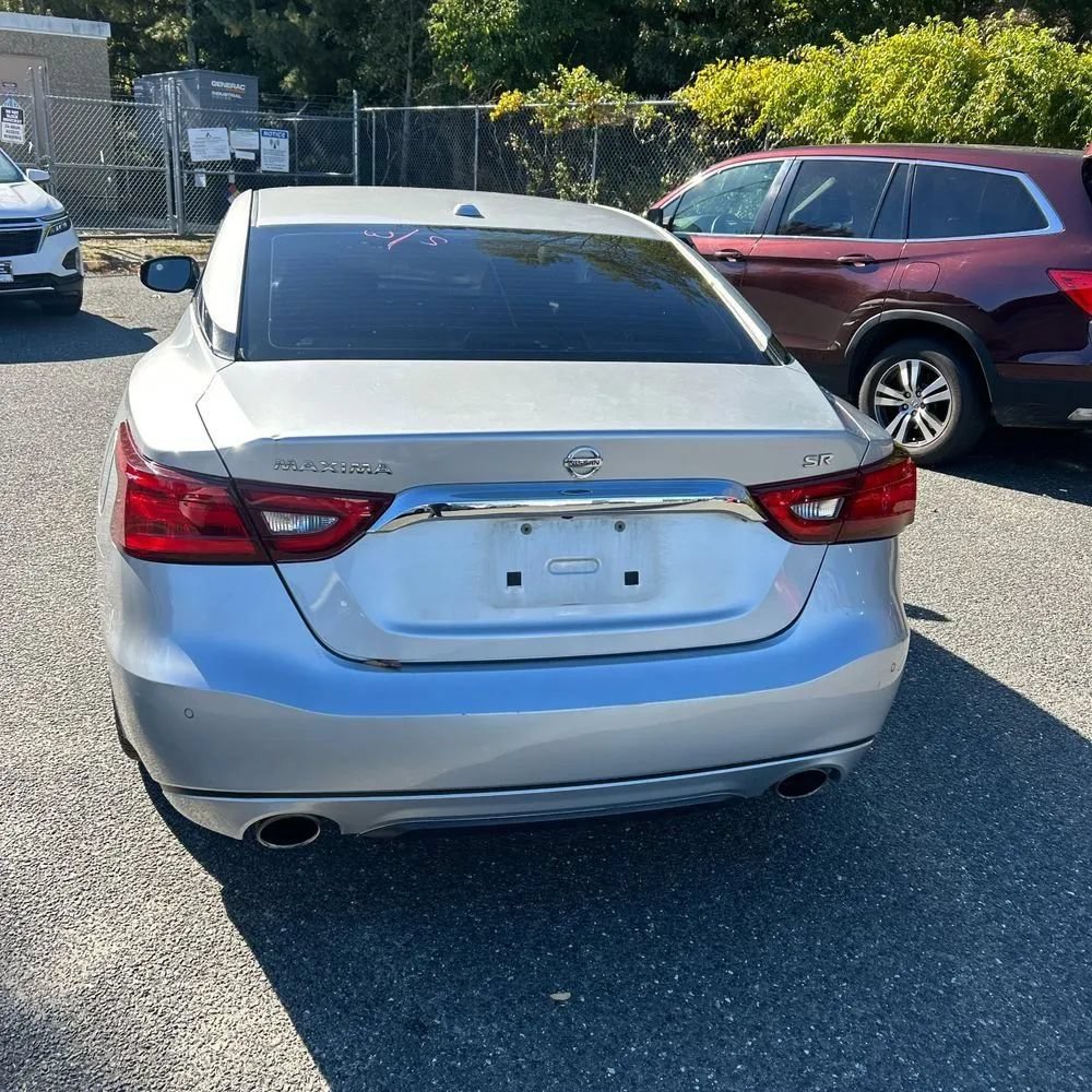 Used 2016 Nissan Maxima SR FWD image 7