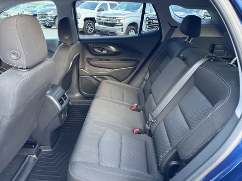 Used 2023 GMC Terrain SLE w/ Driver Convenience Package image 13