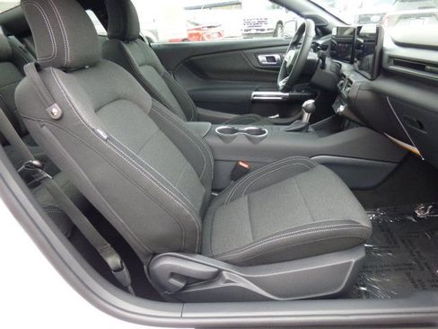 New 2025 Ford Mustang Coupe image 9