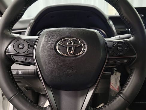 Used 2023 Toyota Camry SE image 18