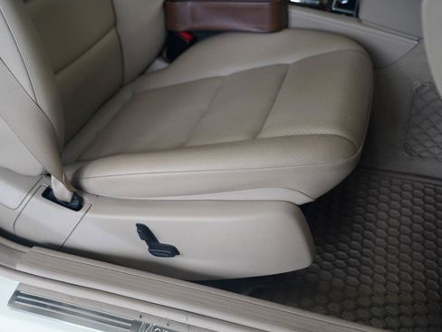 Used 2012 Mercedes-Benz C 300 4MATIC Sedan image 30
