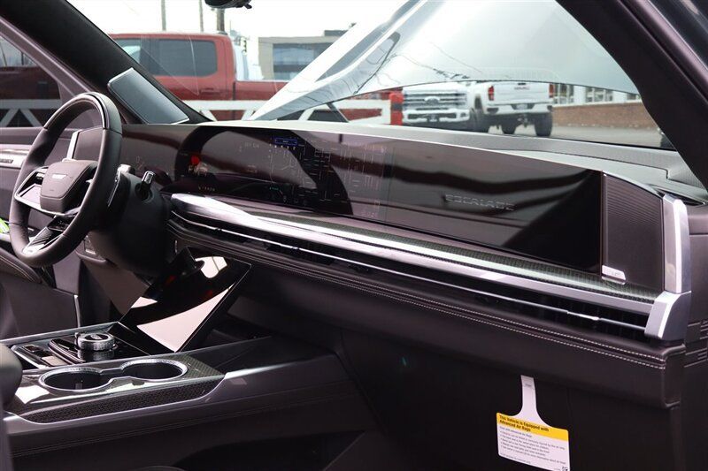 Used 2026 Cadillac Escalade V w/ LPO, ONYX Package AWD/4WD image 34