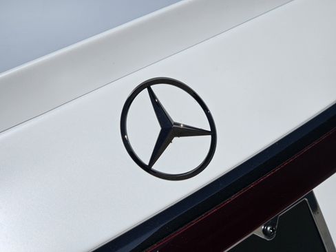 New 2026 Mercedes-Benz E 53 AMG e 4MATIC Sedan image 9