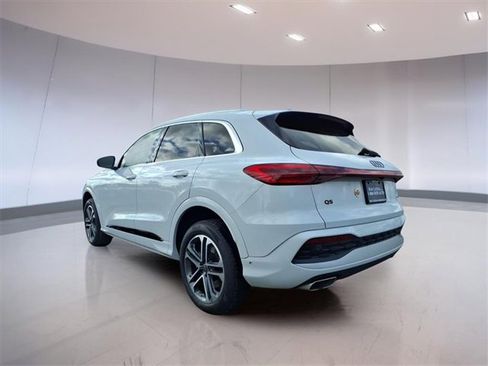 Used 2025 Audi Q5 Premium Plus w/ Premium Plus image 4