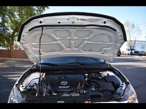 Used 2016 MAZDA MAZDA3 i Touring FWD image 38