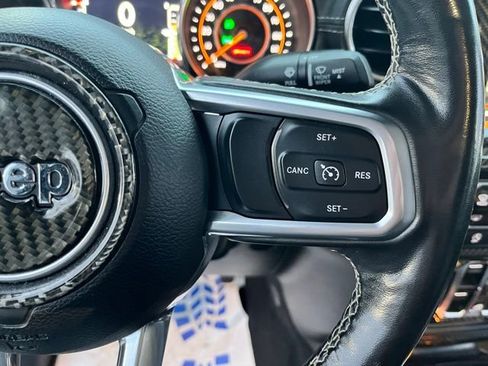 Used 2020 Jeep Gladiator Overland image 28