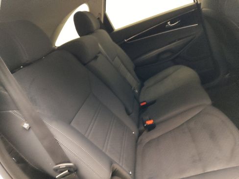 Used 2019 Kia Sorento AWD image 19