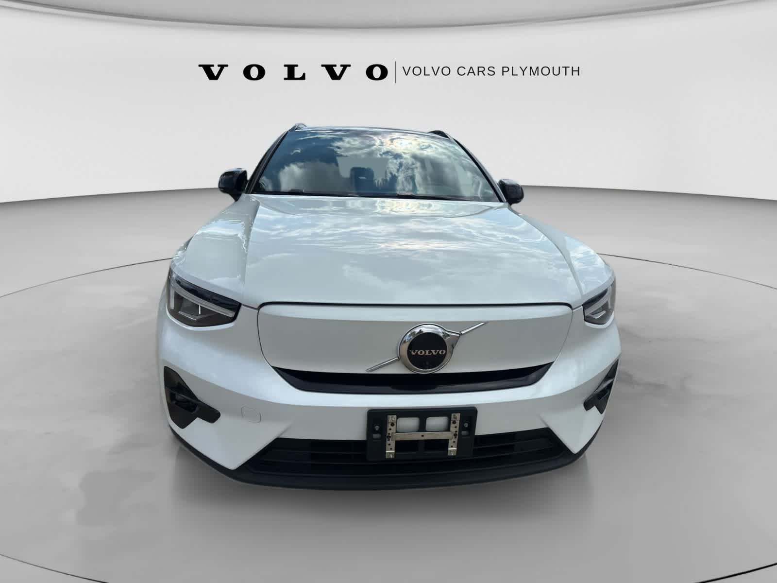 Used 2023 Volvo XC40 Recharge Plus w/ Protection Package Premier AWD/4WD image 4