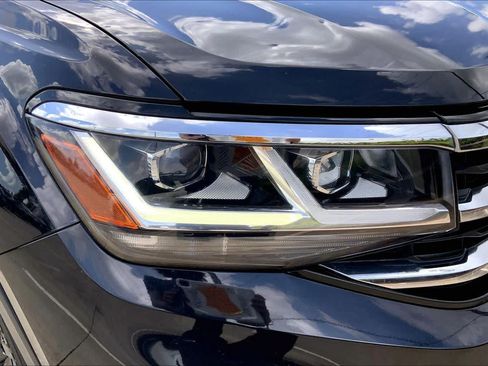 Used 2022 Volkswagen Atlas SE w/ Panoramic Sunroof Package AWD/4WD image 28