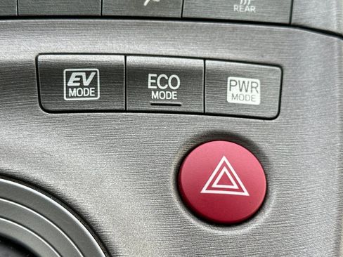 Used 2013 Toyota Prius Two image 30