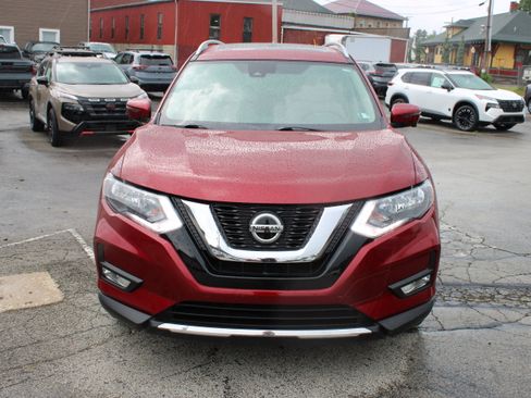 Used 2019 Nissan Rogue SV w/ Sun & Sound Touring Package AWD/4WD image 11