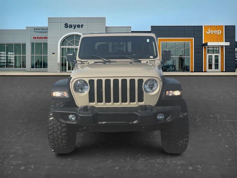 Used 2020 Jeep Gladiator Sport w/ Quick Order Package 24S AWD/4WD image 2